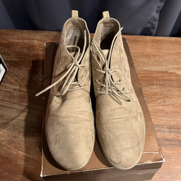 Franco Sarto lace up women’s booties - Picture 2 of 3